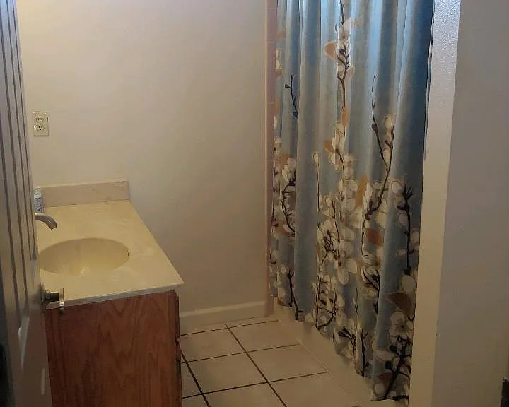 1008 Daskalos Dr NE — Photo 14