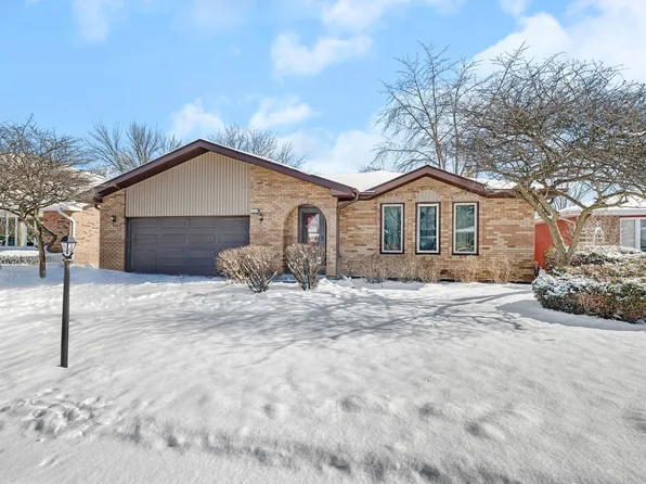 14815 Forest Edge Ln, Oak Forest, IL 60452