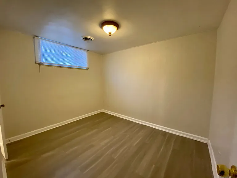 1452 N Marion St — Photo 13