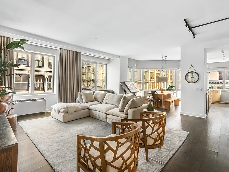 100 W 18th St #5C — Photo 1