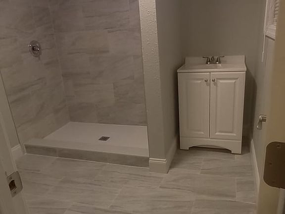 5th image of 5411 Spaatz Ave #1