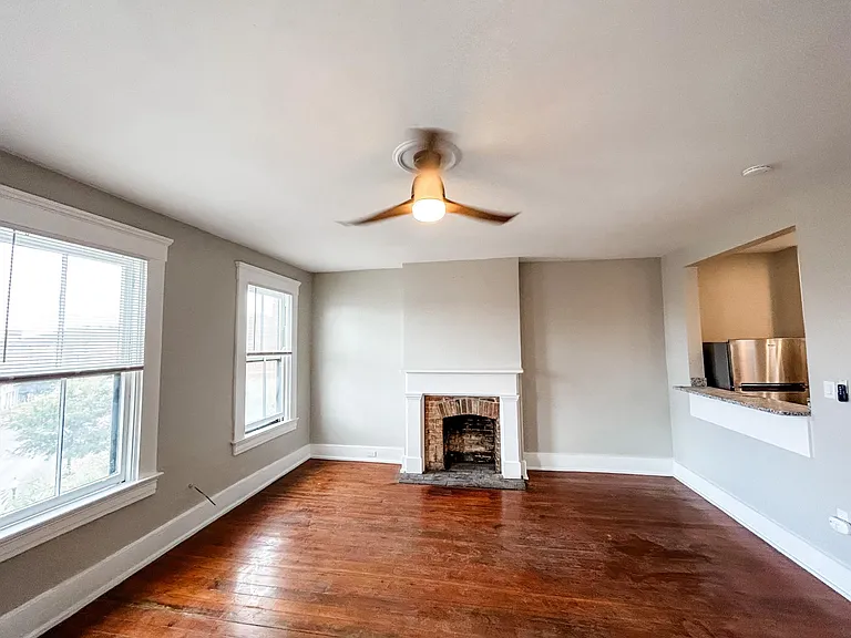 1610 Main St #4F — Photo 10