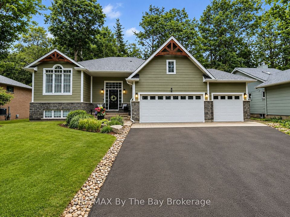 1st image of 7 Downer Cres