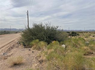 8 W Burro Dr, Golden Valley, AZ 86413