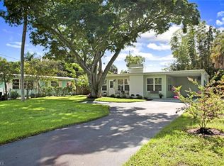 982 13th St N, Naples, FL 34102