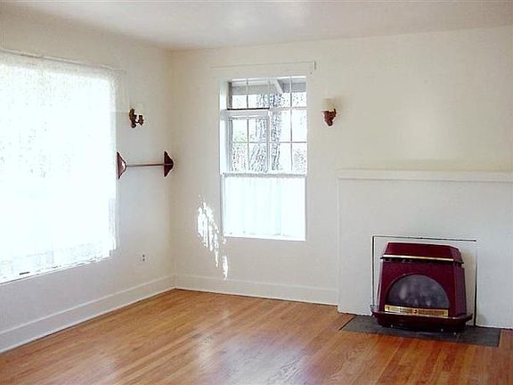 2nd image of 447 Park Blvd