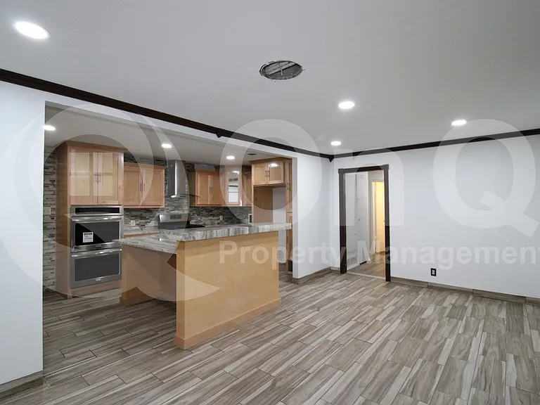 17 Macarthur Dr #A — Photo 9