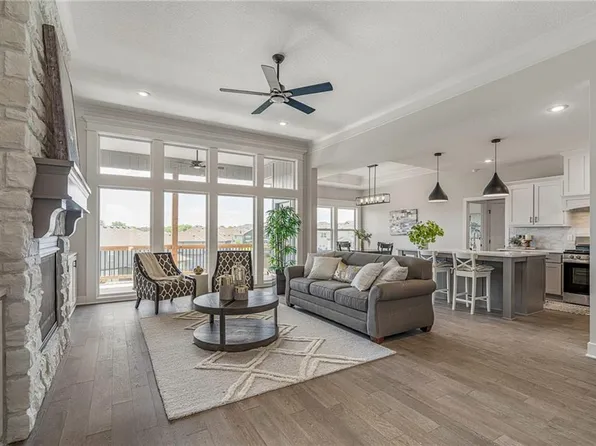 19499 W 114th Ter, Olathe, KS 66061