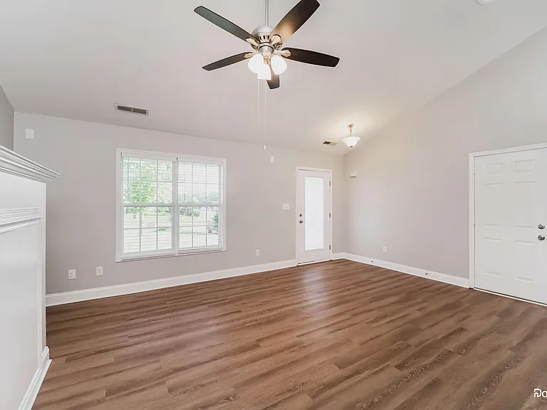 1105 Landen Chase Dr — Photo 6
