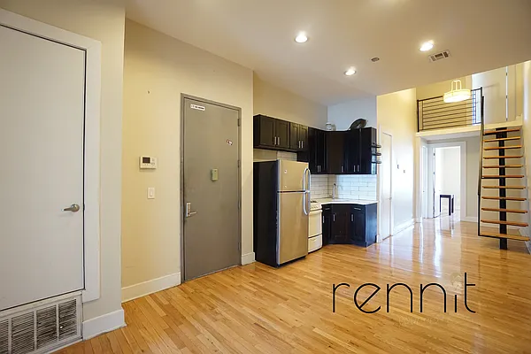 Rented by Rennit Inc. | media 10