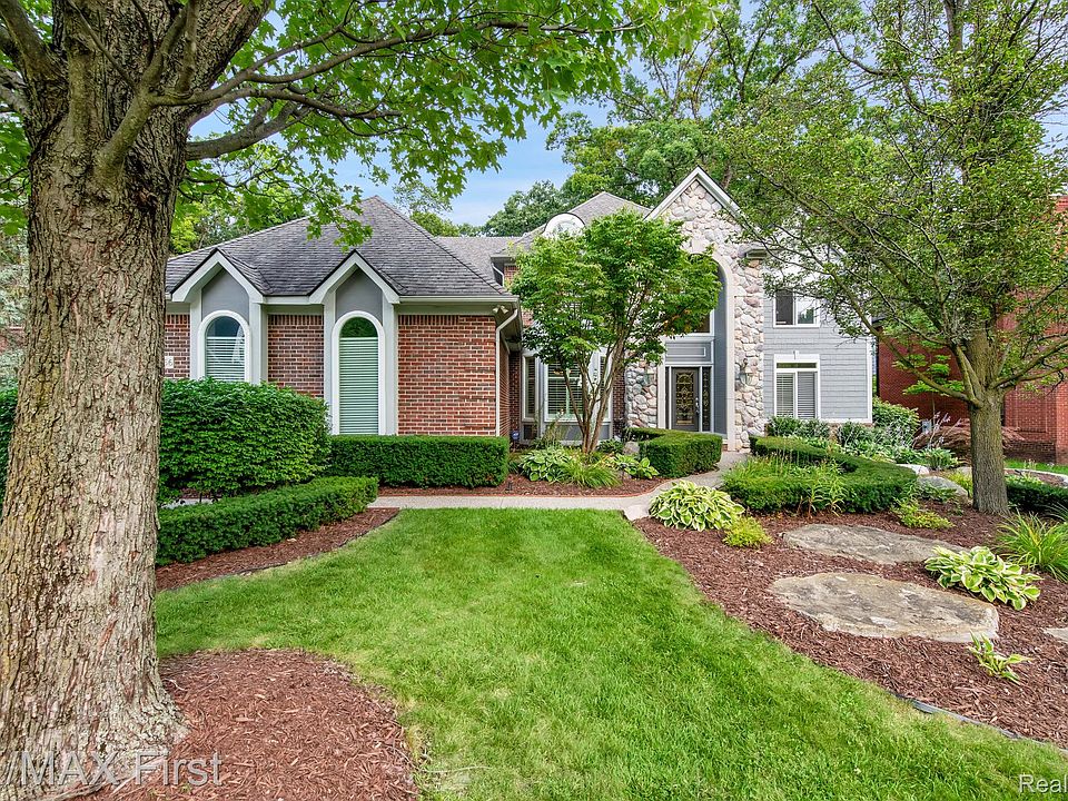 1st image of 56056 Parkview Dr