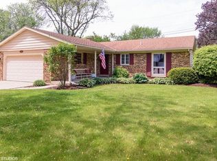 918 N Topanga Dr, Palatine, IL 60074