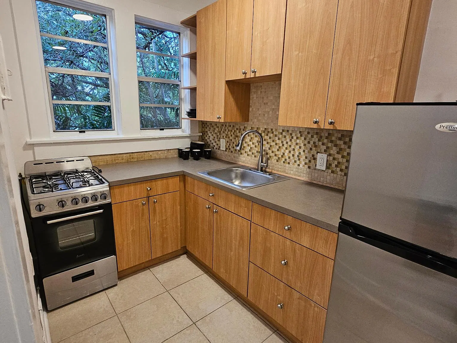 2401 Overbrook St — Photo 1