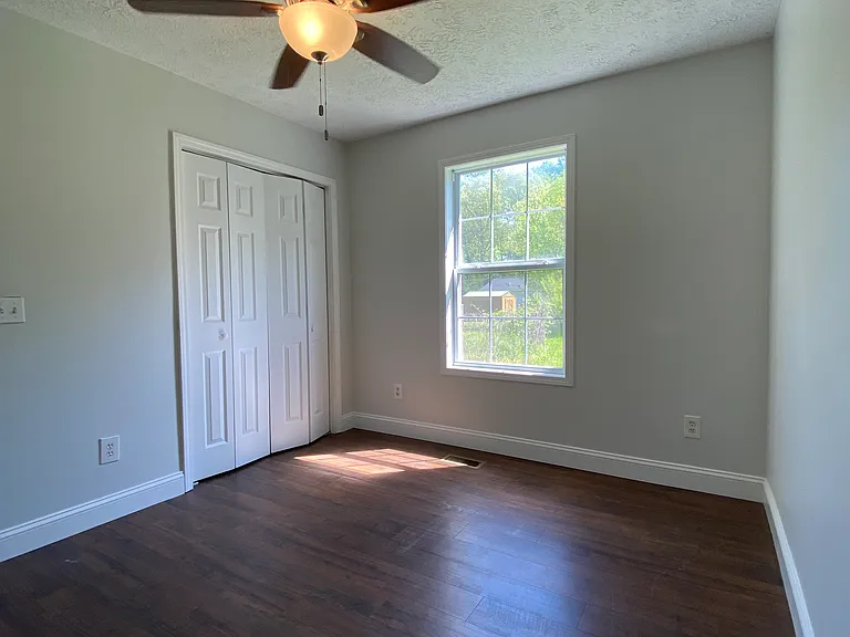 28 Iris St — Photo 17