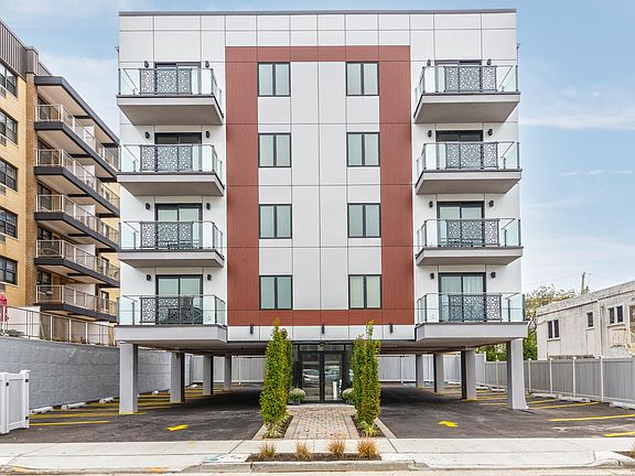 2nd image of 848 E Broadway #3