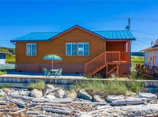 2653 W Beach Rd, Oak Harbor, WA 98277
