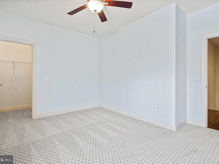 4561 Rona Pl — Photo 49