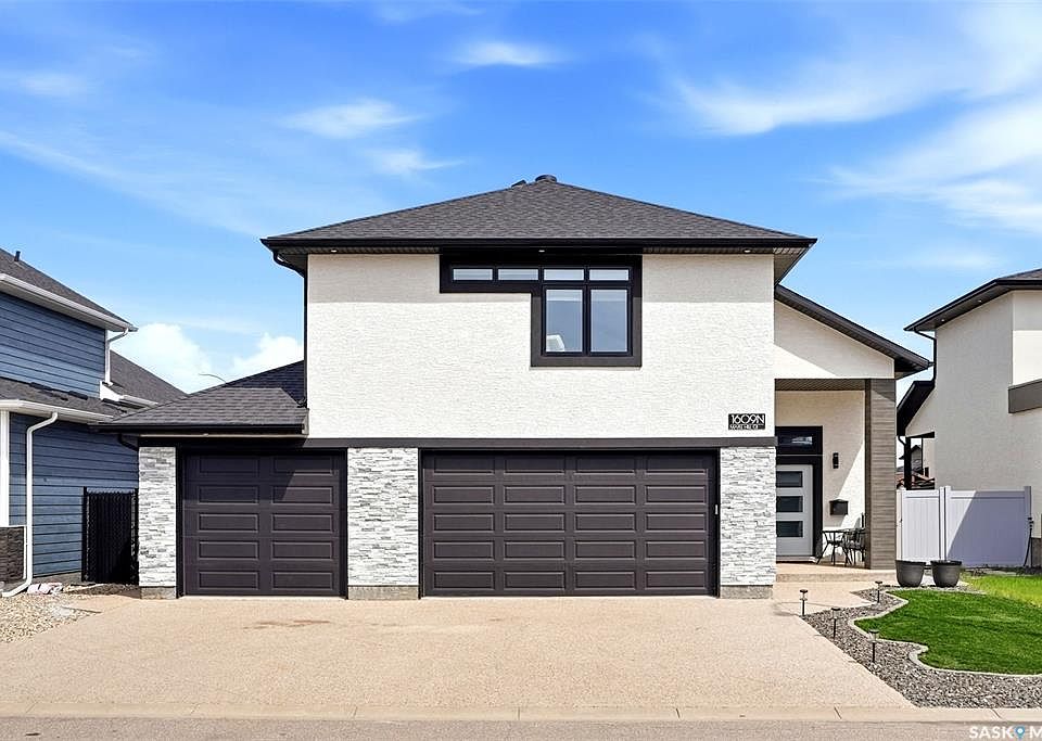 1st image of 1609 Maple Hill CRESCENT N