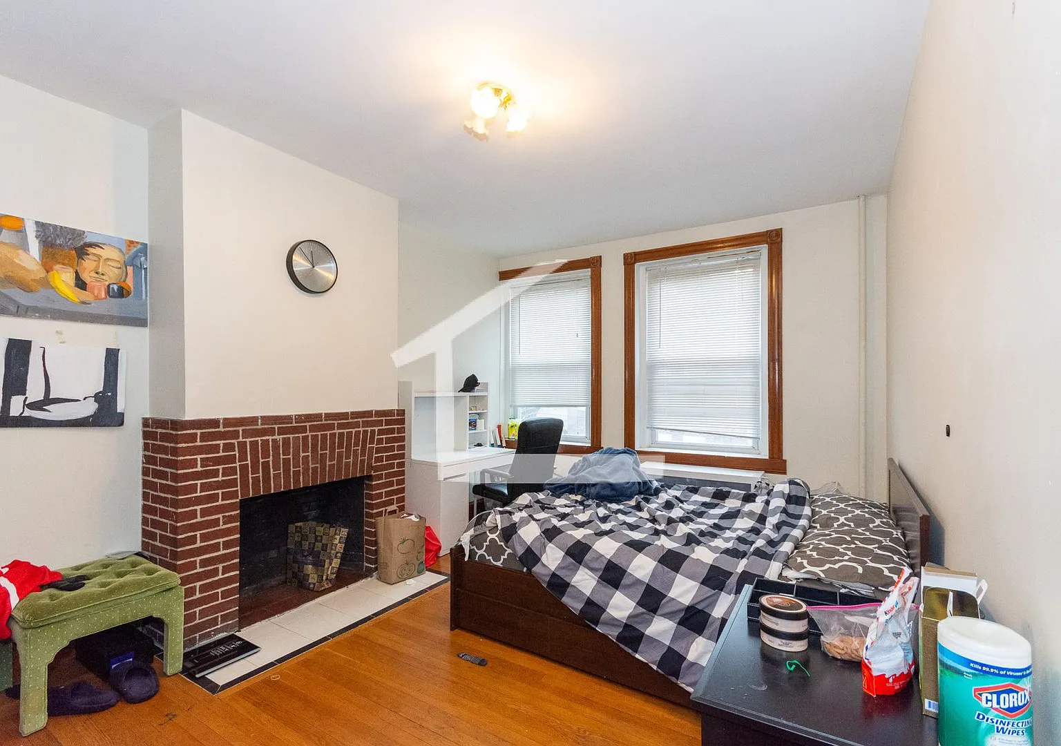 No Brokers Fee. Desirable Brookline Location. Heat, Hot Water Included, Laundry on a Site — Photo 2
