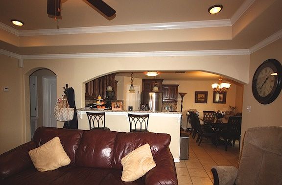 2nd image of 1017 Blue Crest Ln