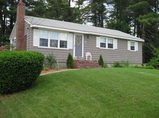 11 Oakland Rd, Pepperell, MA 01463