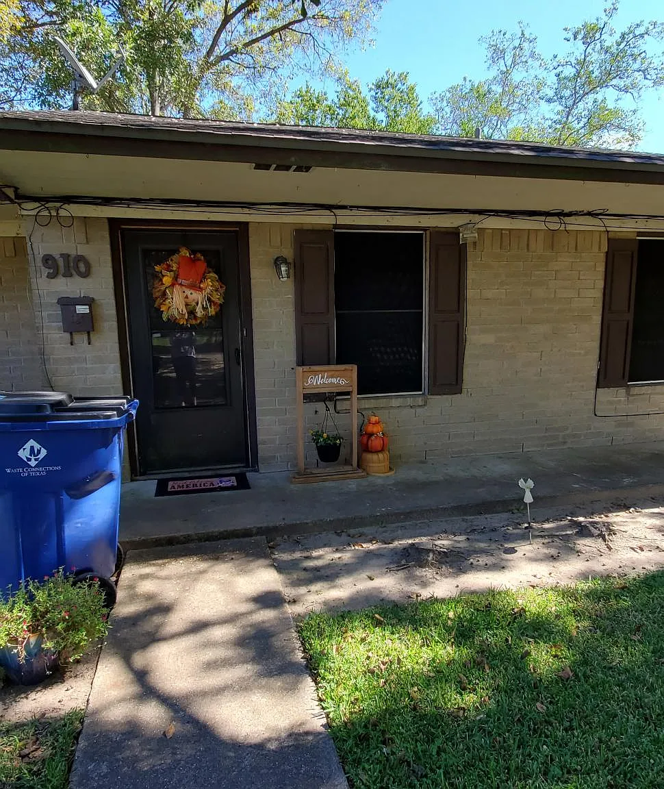 2 bed, 1014 sqft, $1,195 — Photo 1