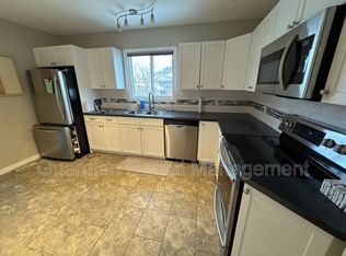 478 Mary St E, Thunder Bay, ON P7E4K3