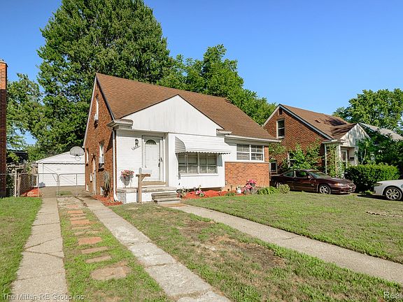 3rd image of 439 Sunningdale Dr