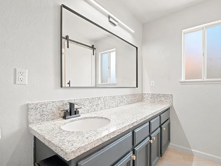 8034 Fairlands Way — Photo 21