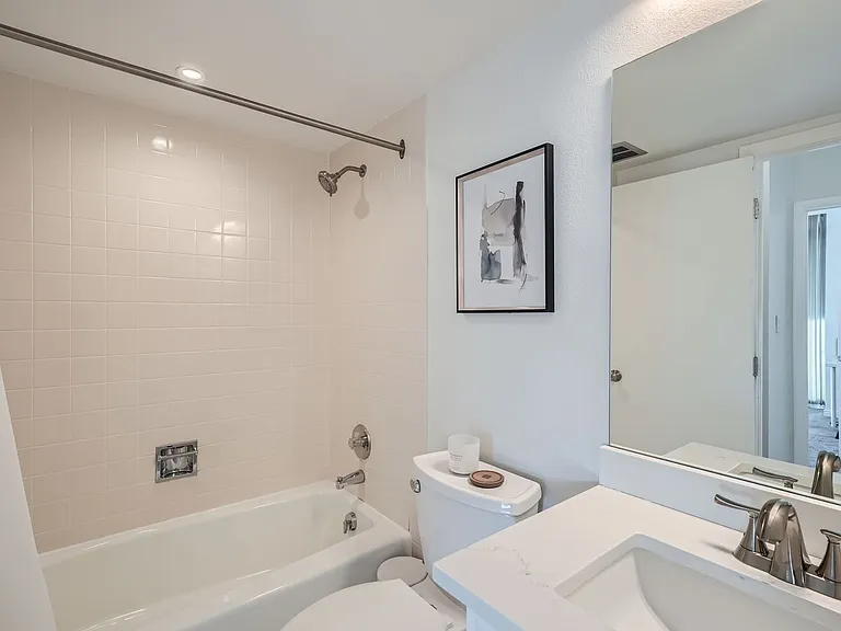 1551 Larimer St #3005 — Photo 2
