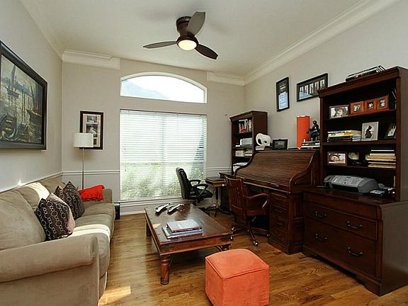 4th image of 5423 Lake Place Dr