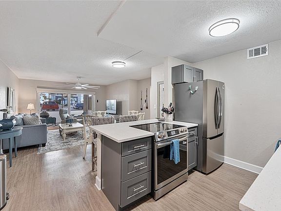 3rd image of 17035 GULF BOULEVARD #104