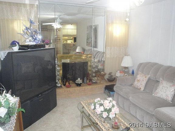 5th image of 1301 Golfview Dr