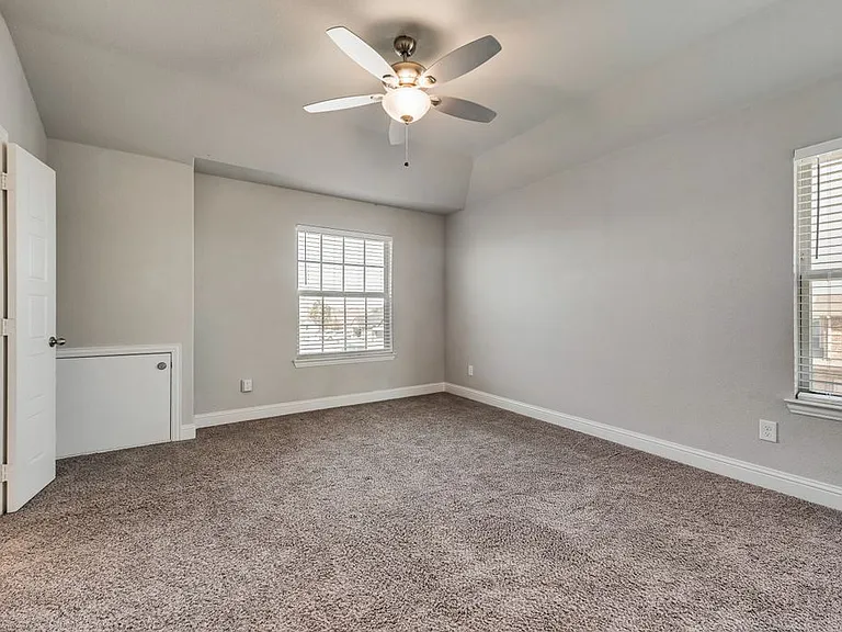 4929 Sanger Circle Dr #4929 — Photo 12