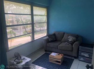 5061 W Oakland Park Blvd #302, Lauderdale Lakes, FL 33313