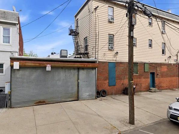 266 Duncan Avenue image 1 of 35