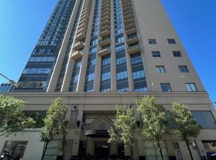 111 W Maple St APT 707, Chicago, IL 60610