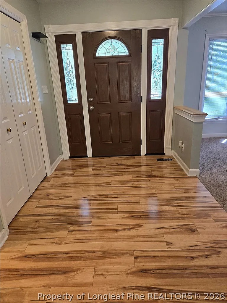 3 bed, 2.0 bath, 2302 sqft, $2,000 — Photo 3