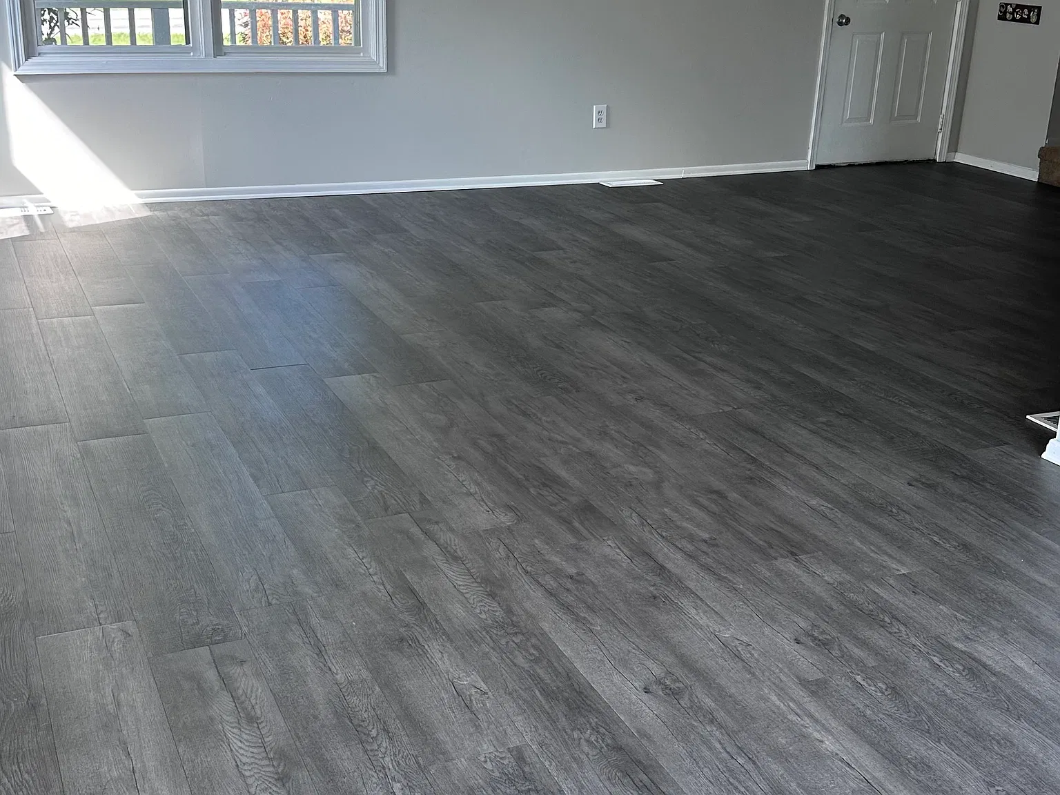 3 bed, 1300 sqft, $2,600 — Photo 2