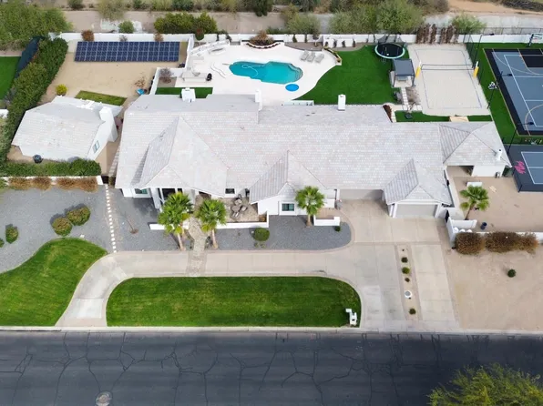 6718 E CARON Drive, Paradise Valley, AZ 85253