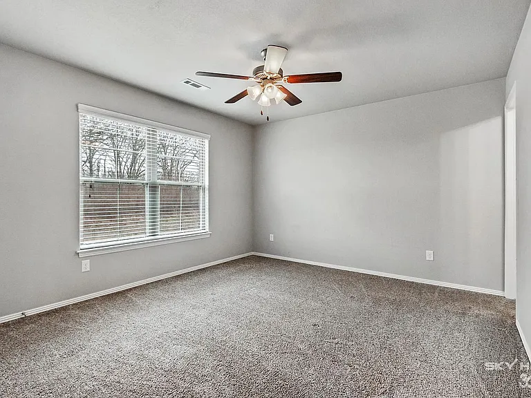 Haden Holly Station - Duplexes & Townhomes in Siloam Springs, AR — Photo 38