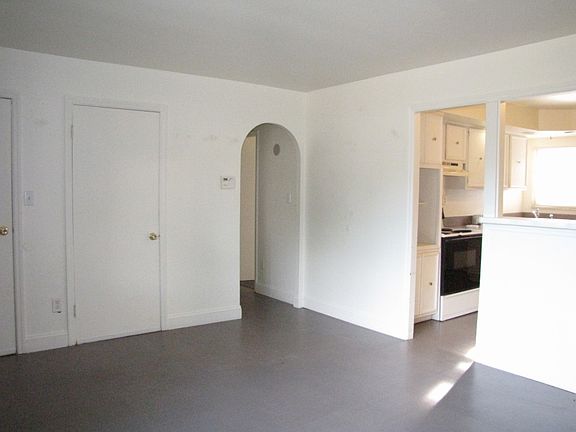 3rd image of 155 Donora Dr