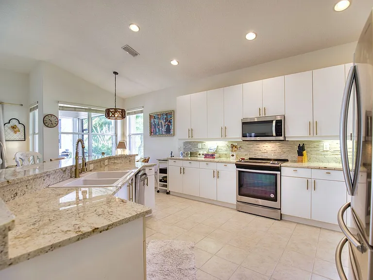 1520 San Ysidro Way — Photo 13