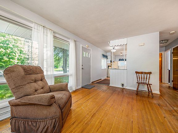 5th image of 3090 Brookmont Dr
