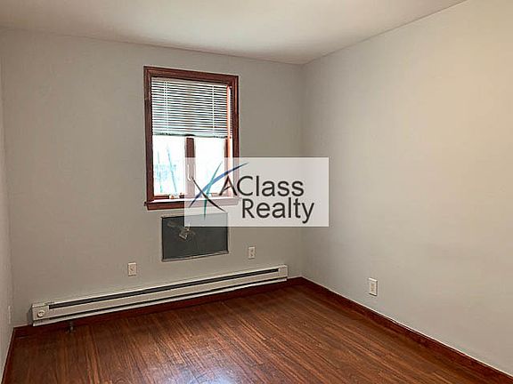 4th image of 20-61 36th St #1F