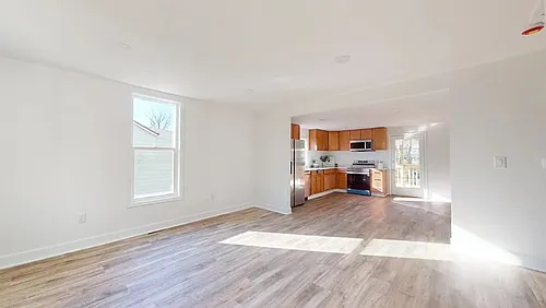 82 Ashlawn Dr Photo 1