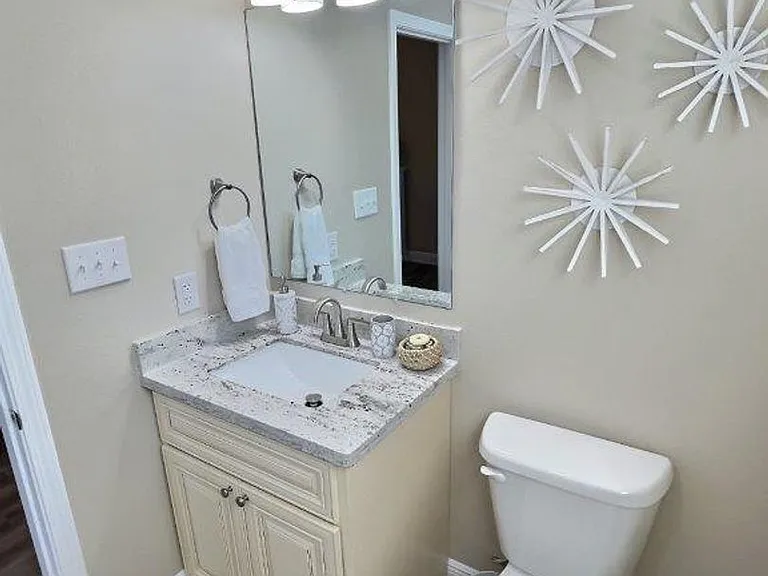 8716 W Simmons Bayou Dr — Photo 15