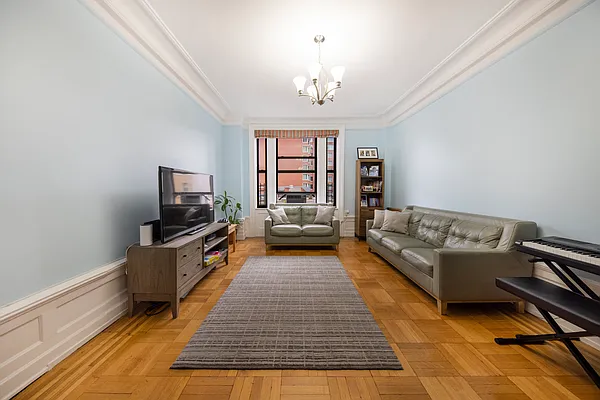 Rented by Compass | media 22