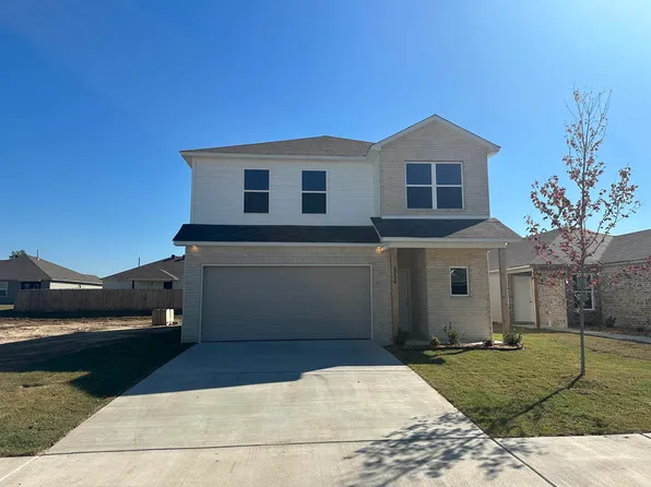 8204 Eastwood Creek Dr, North Little Rock, AR 72113