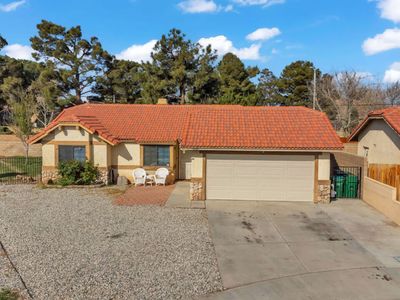 1008 Angela Ct, Lancaster, CA, 93535